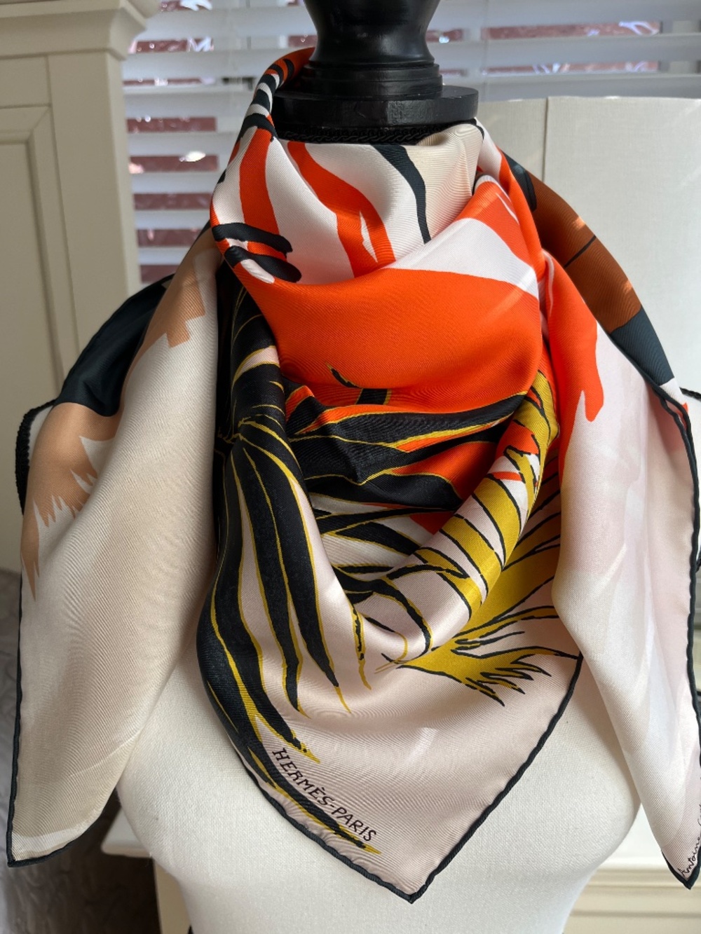 HERMES excellent "AU BOUT DU MONDE" 100% Silk Scarf 90cm CW03 Orange/Beige